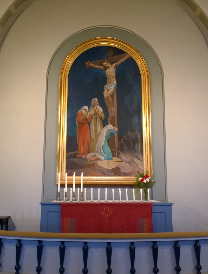 Kuvassa on Kuivannon kirkon alttaritaulu, Jeesus ristiinnaulittuna