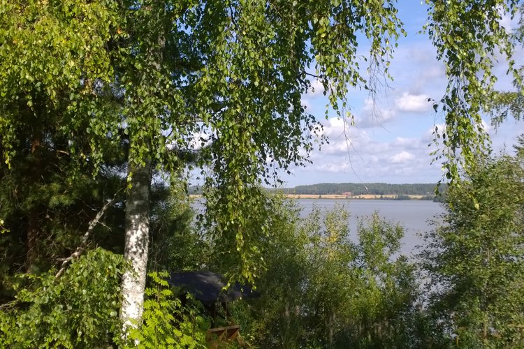 Kesäpäivän laulut Mallusjoen Lepokodin rannassa Kesäpäivän laulut Mallusjoen Lepokodin rannassa