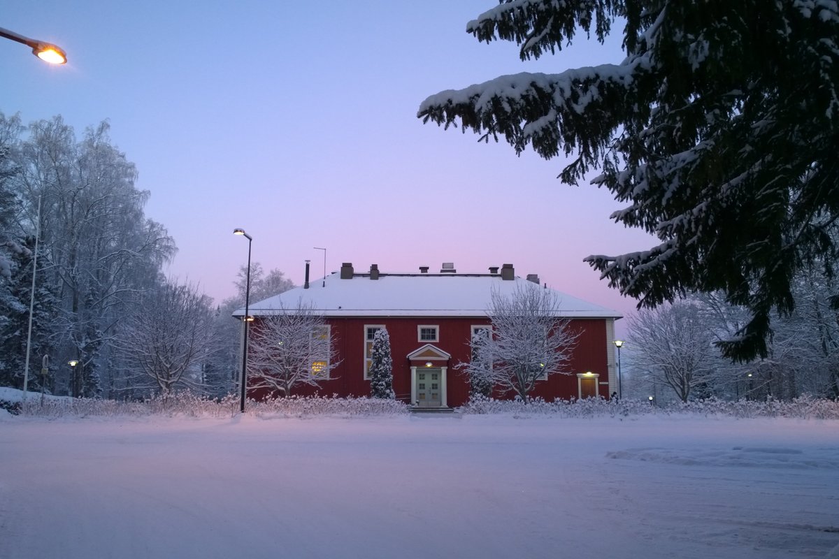 Orimattilan seurakuntakoti Orimattilan seurakunnan seurakuntakoti kuvattuna talviaikaan ulkoapäin.