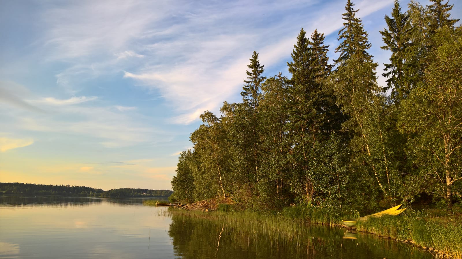 Rantamaisema Mallusjoen leirikodilta