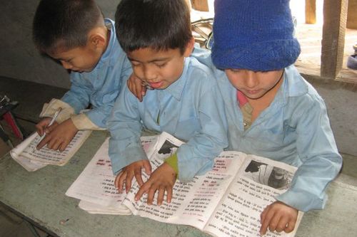 Nepalilaisia koululaisia
